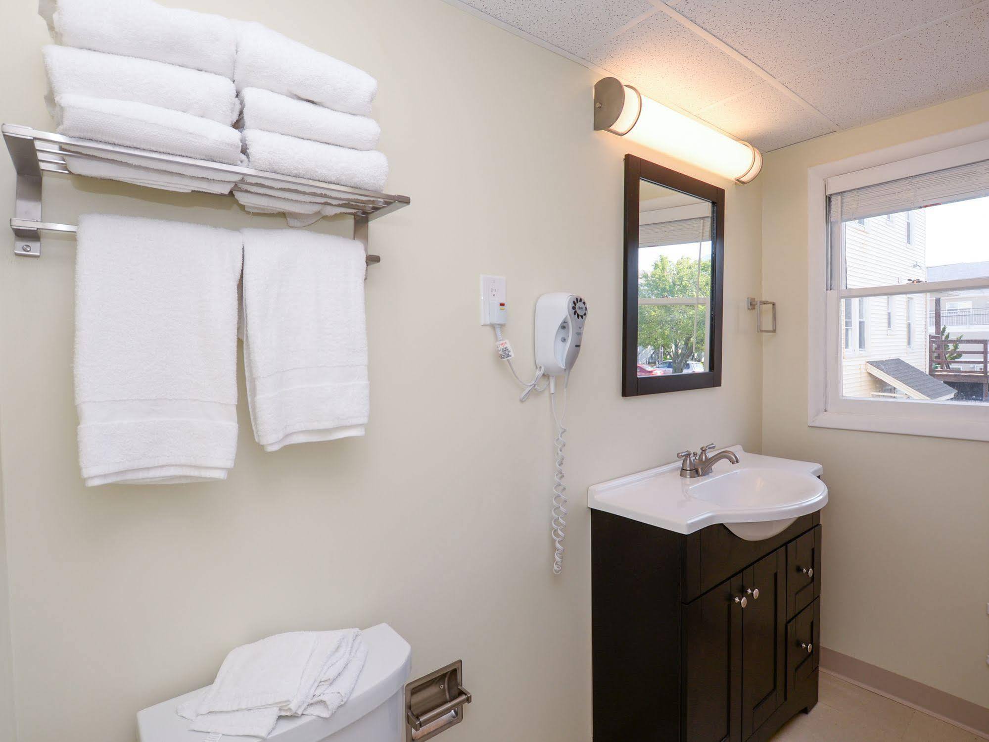 The Wellington Hotel & Suites Oceanblock Ocean City Dış mekan fotoğraf